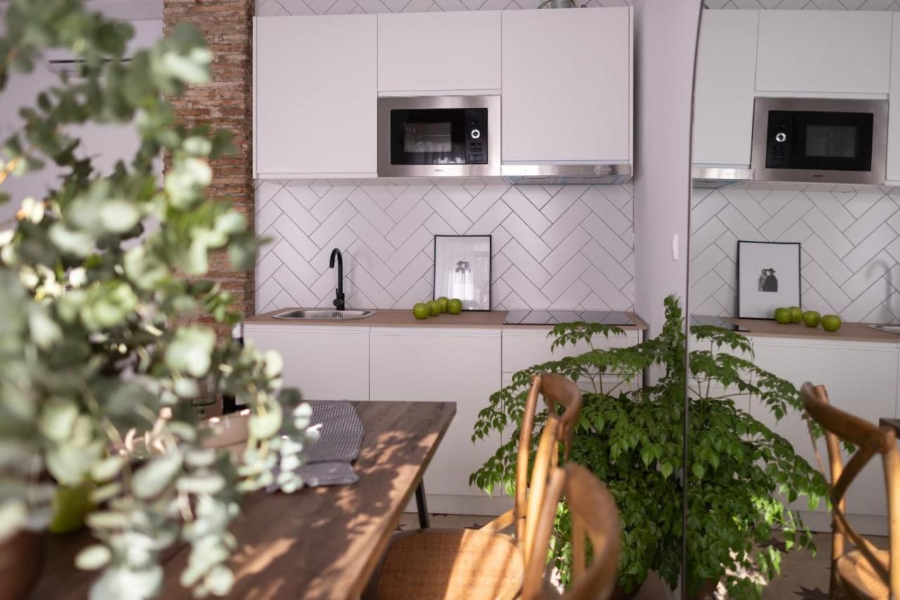 Apartamento Junto A Hospital Real Apartment Granada Luaran gambar